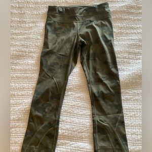 Lululemon pace rival cropped leggings camo size 4